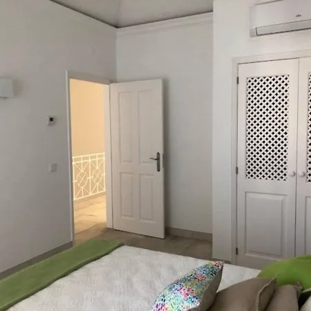 Casa Pinheiros - 3 Bedroom - Fully Air Conditioned - Perfect For Smaller Families Penzion *